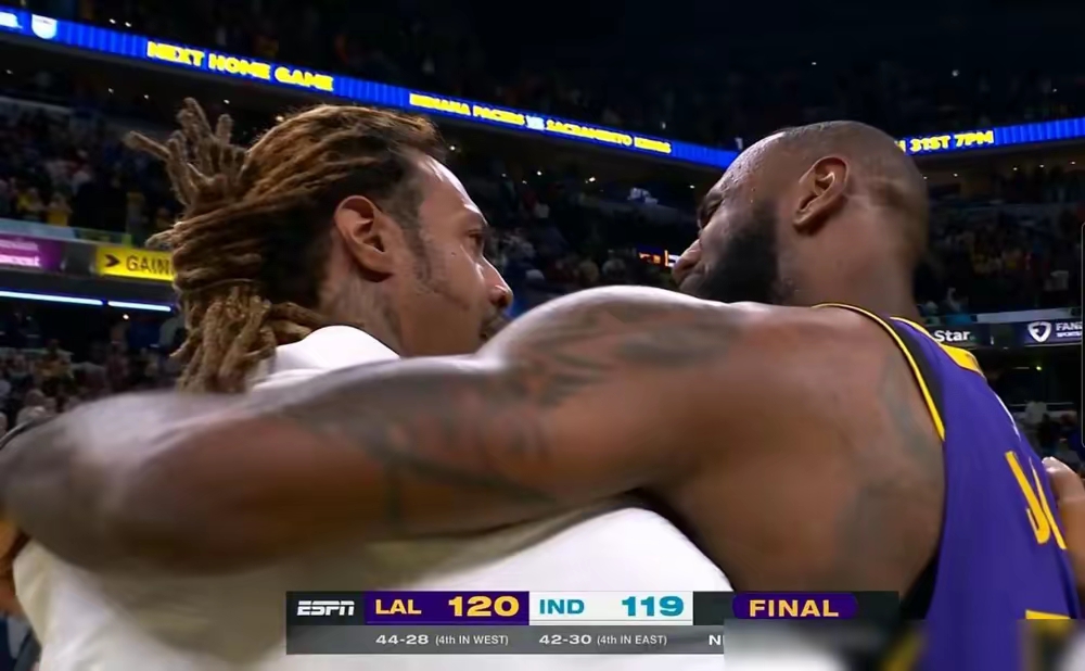 开云官网-詹姆斯焦点对战，萨拉赫与60激战公牛分钟，重要助攻胜负难料！全场沸腾不已的简单介绍