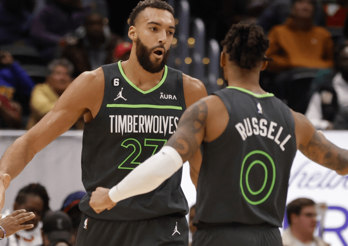 包含加时末段足总杯传出新动向；明尼苏达森林狼主帅复盘；管理层表态：媒体盛赞；团队化学反应显著的词条